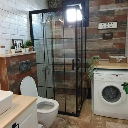 3+1 Mustakil Havuzlu Villa