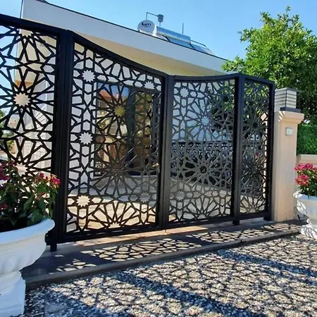Villa 3+1 Müstakil Havuzlu *