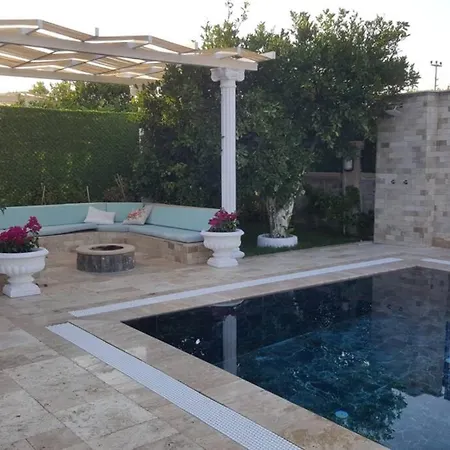 Villa 3+1 Müstakil Havuzlu *